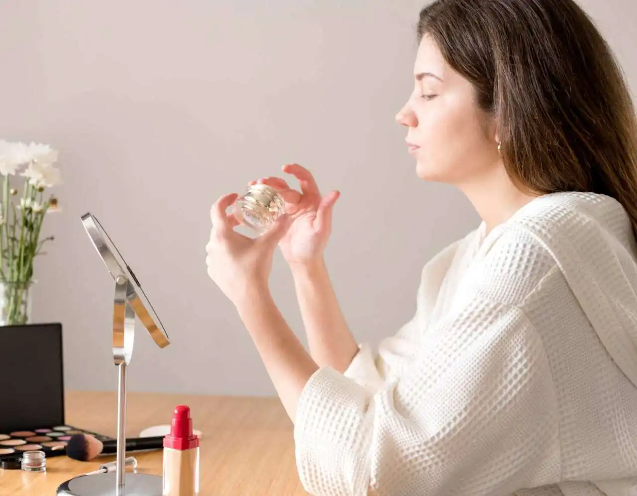 Jakie perfumy dla nastolatków? TOP 7 Zapachy dla młodzieży | Perfun Jakie perfumy dla nastolatków? TOP 7 Zapachy dla młodzieży