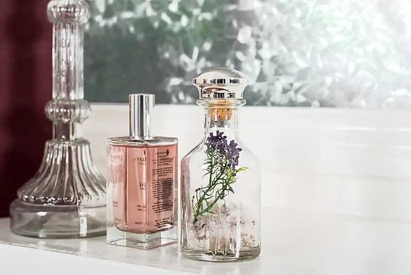 Flakony perfum - data waznosci i przechowywanie perfum