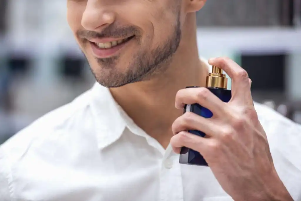 Perfumy pudrowe - czym jest nuta pudrowa i komu pasuje?